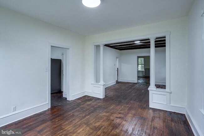 Building Photo - 422 Hainesport Lumberton Rd