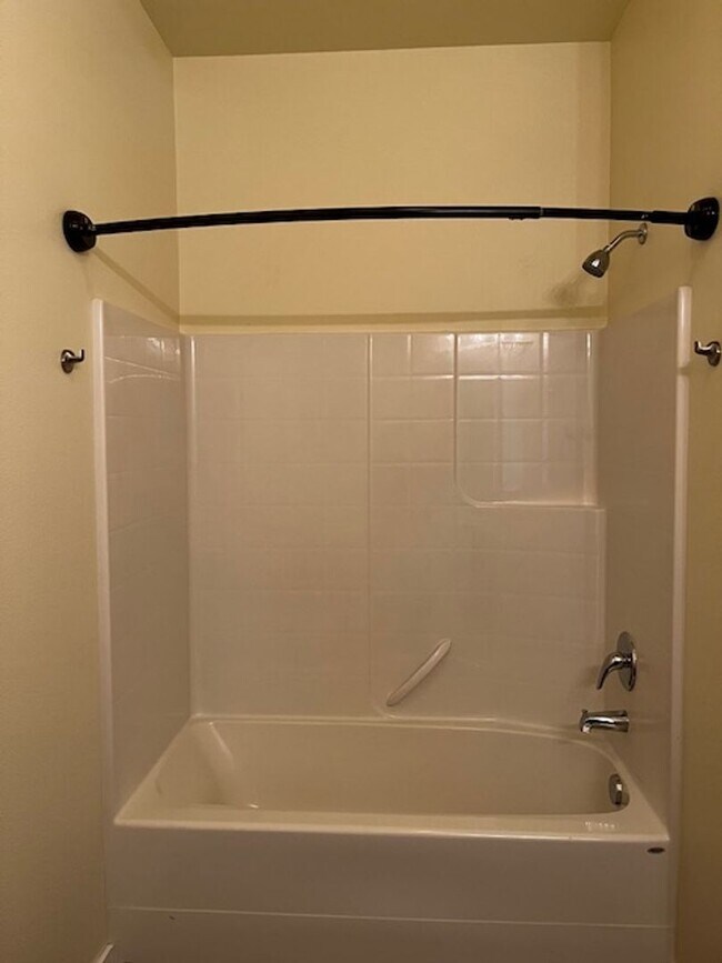 Building Photo - SAW1530A