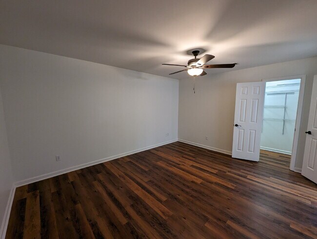 Building Photo - 126 Edgewood Blvd