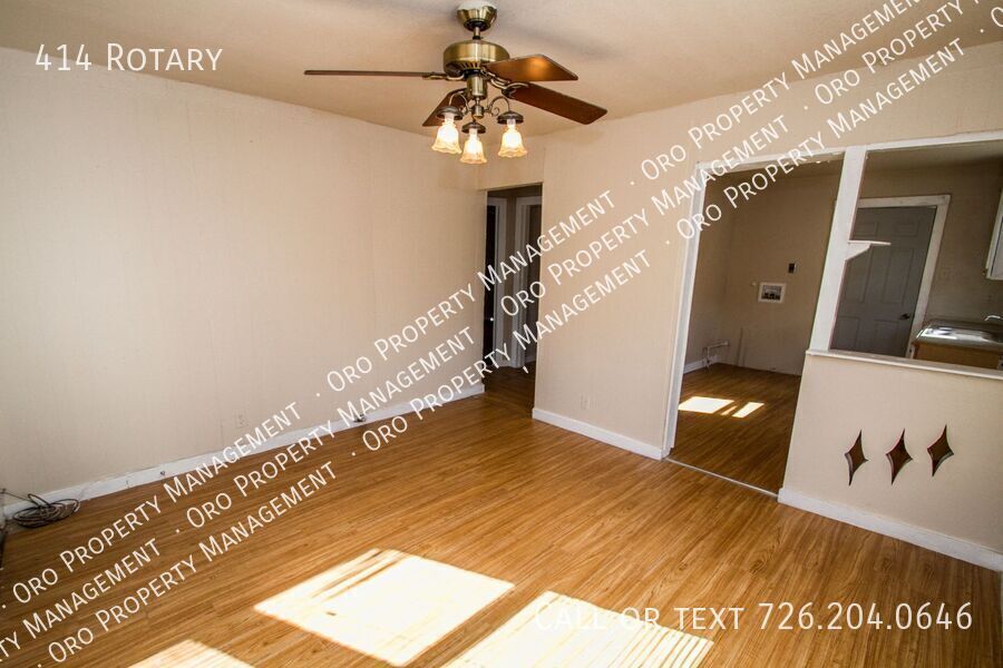 Building Photo - 414 Rotary-