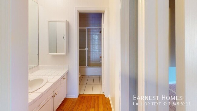 Building Photo - 2308 Schader Dr