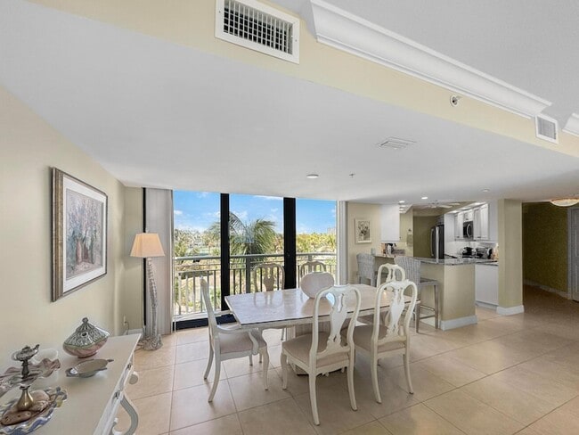 Building Photo - 3000 N Ocean Dr