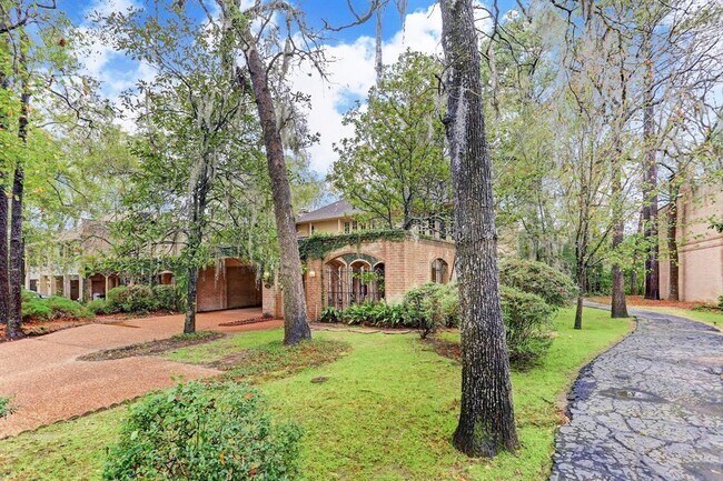 Building Photo - 14 Woodstone St