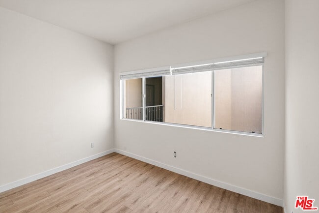 Building Photo - 1255 Federal Ave