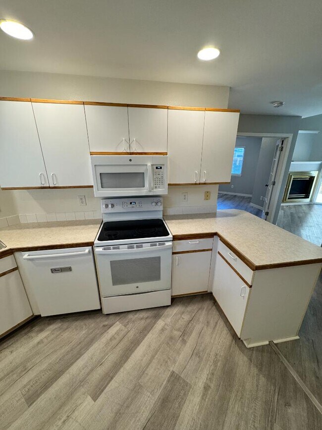 Building Photo - 5561 S Caper Pl