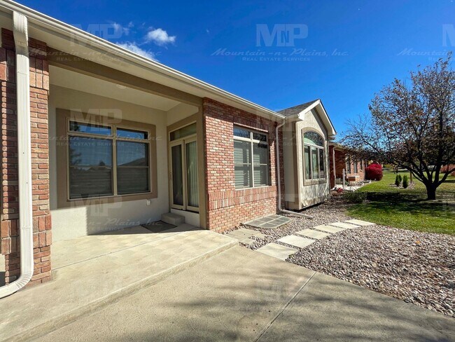 Building Photo - Must See House in Windsor