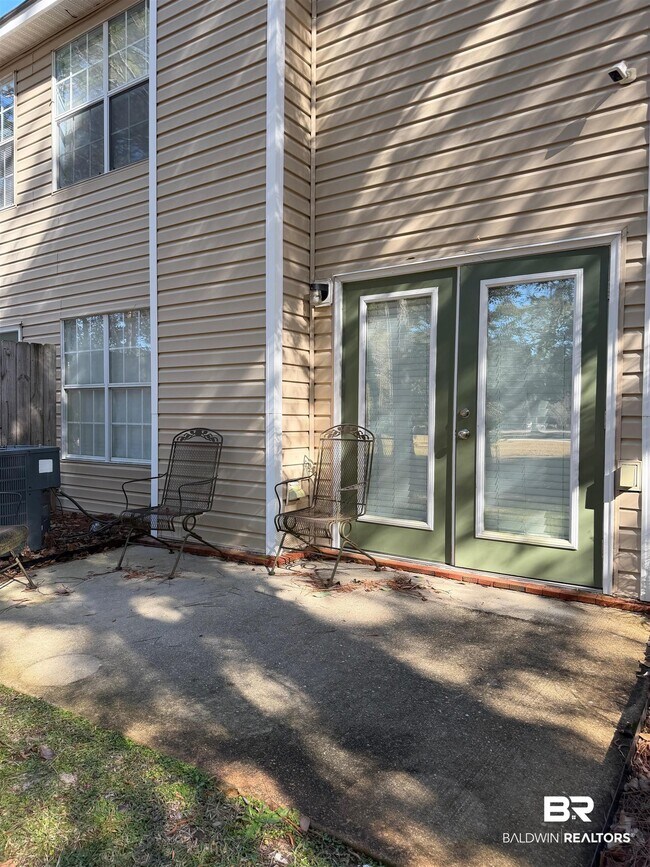 Building Photo - 1517 Regency Rd