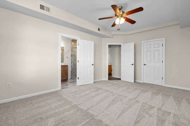 Building Photo - Norfolk Condo!