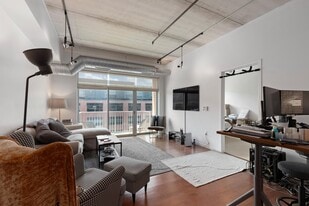 Building Photo - 3670 Woodward Ave