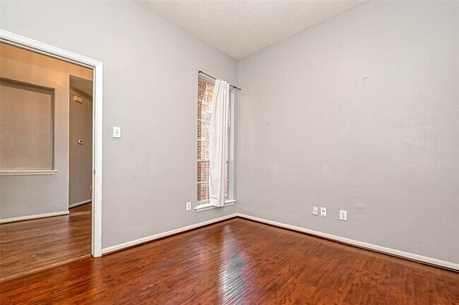 Building Photo - 118 N Willow Point Cir