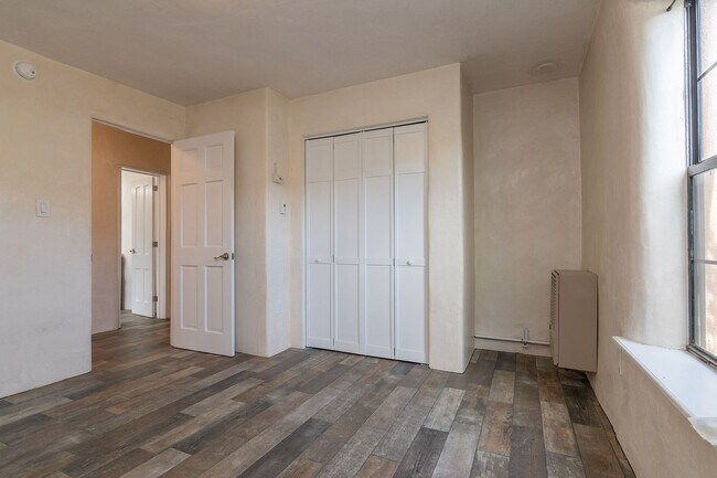 Building Photo - 728 Montez Pl