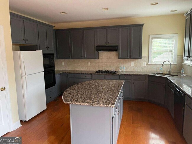 Building Photo - 5645 Princeton Run Trail