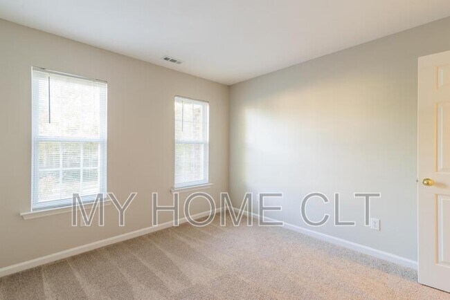 Building Photo - 12417 Ivey Creek Dr