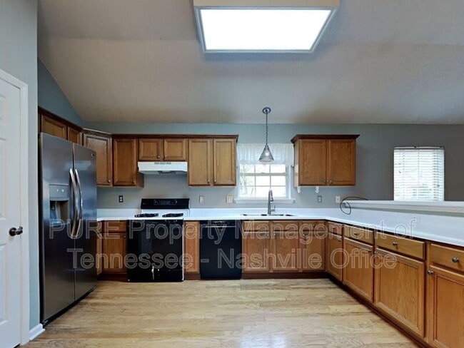 Building Photo - 2215 Joann Dr