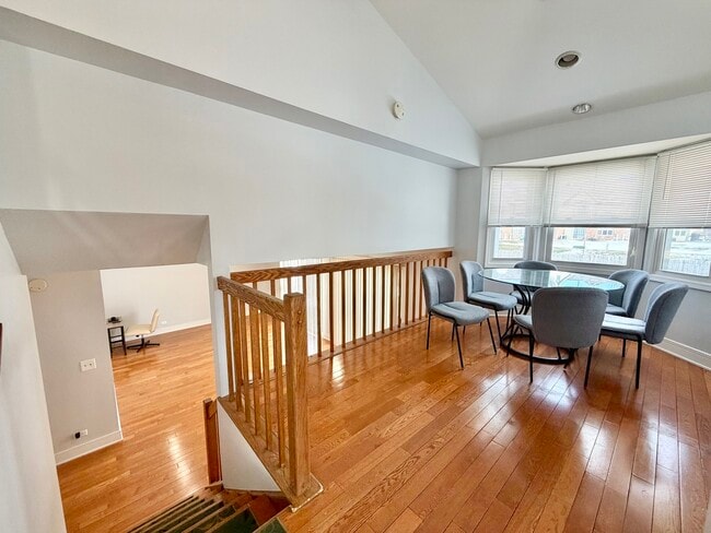 Building Photo - 213 Vintage Ln