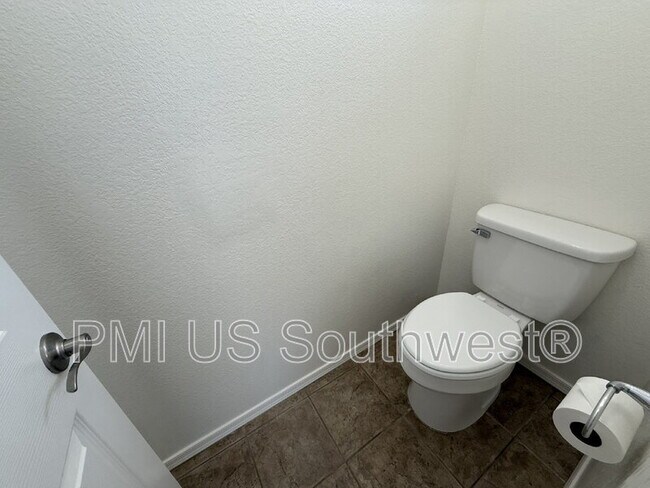 Building Photo - 2468 Pso Cisne