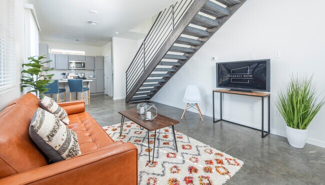 Building Photo - Haskell Row