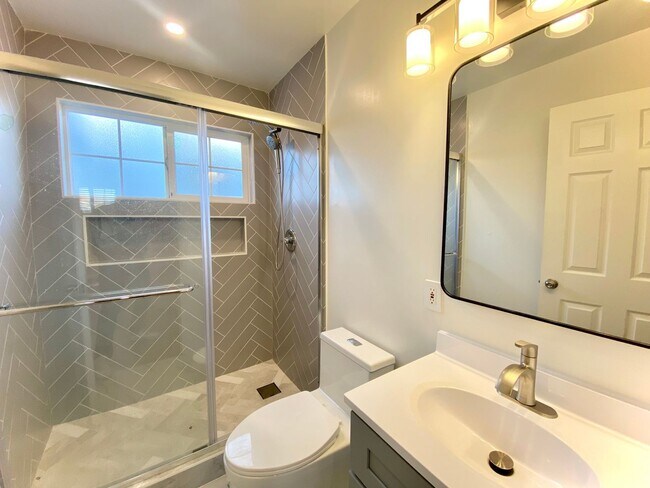 Building Photo - 5037 Morris Way