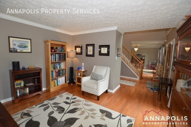 Building Photo - 555 Brightview Dr