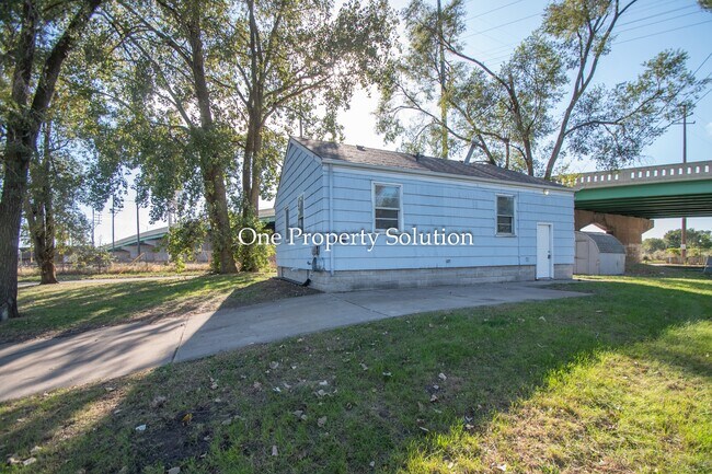 Building Photo - 1209 Logan St