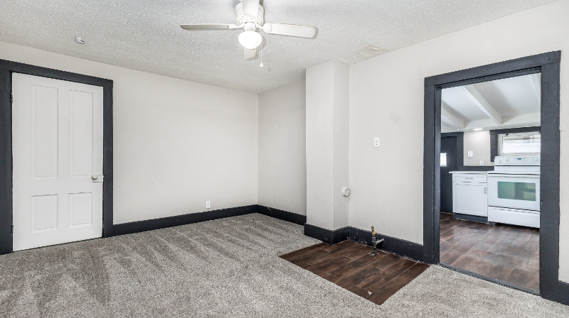 Building Photo - 1208 Rhomberg Ave