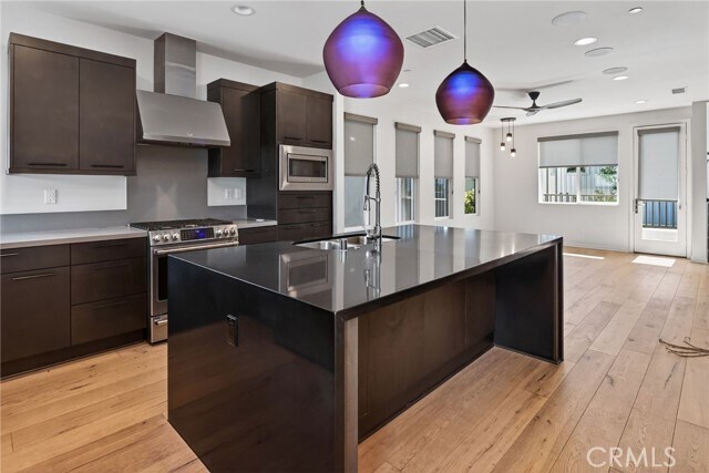 Building Photo - 1015 Somerton Dr