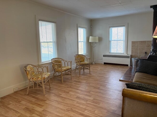 Building Photo - 477 Myers Rd