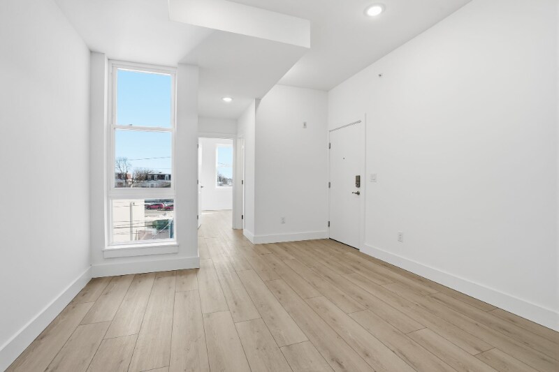 Building Photo - 147-149 N Gross St