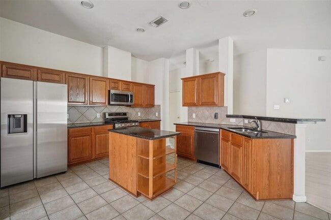 Building Photo - 16614 New Market Ln