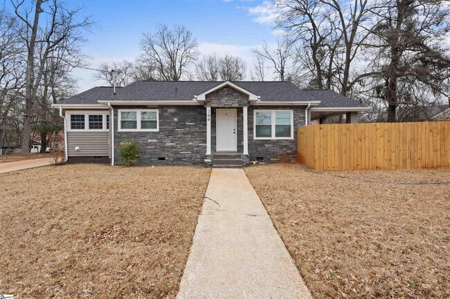 Primary Photo - 700 N Franklin Rd