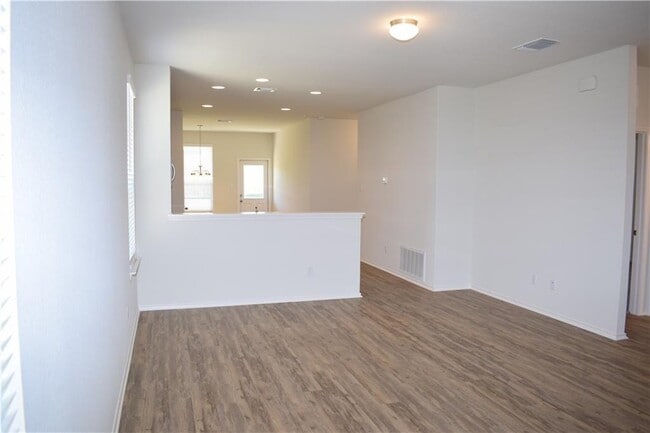 Building Photo - 951 Pepperbark Loop