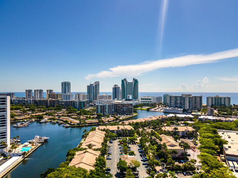 Primary Photo - Ocean Reef at Seawalk Pointe Apartments