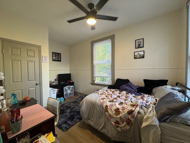 Building Photo - 308 Klotter Ave