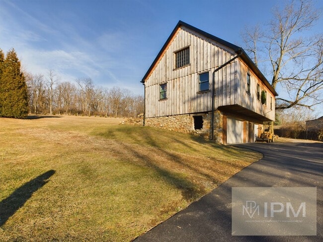 Building Photo - Beautiful 3 Bedroom, 2 Bath Home in Eastern York School District!