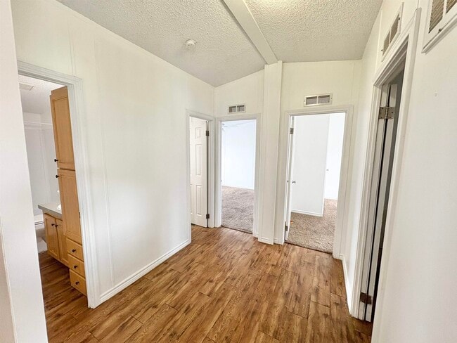 Building Photo - 285 CR 112