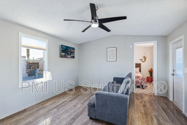 Building Photo - 437 Riverfront Dr