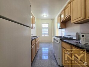 Building Photo - 1 bedroom in KEW GARDENS NY 11415