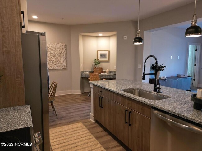 Building Photo - 4711 Azalea Landing Dr