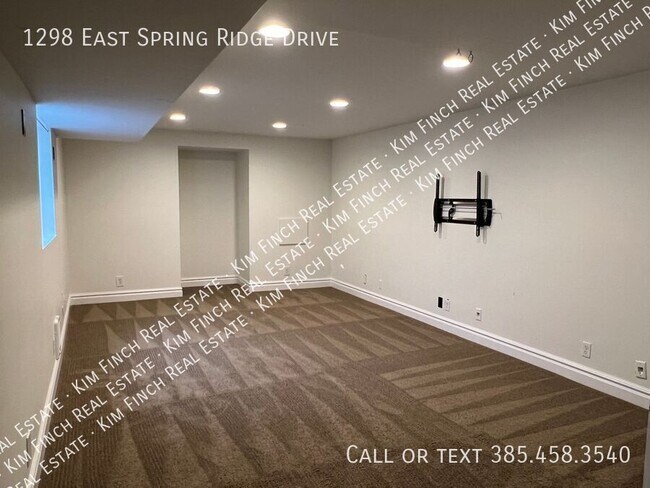 Building Photo - 1298 E Spring Ridge Dr