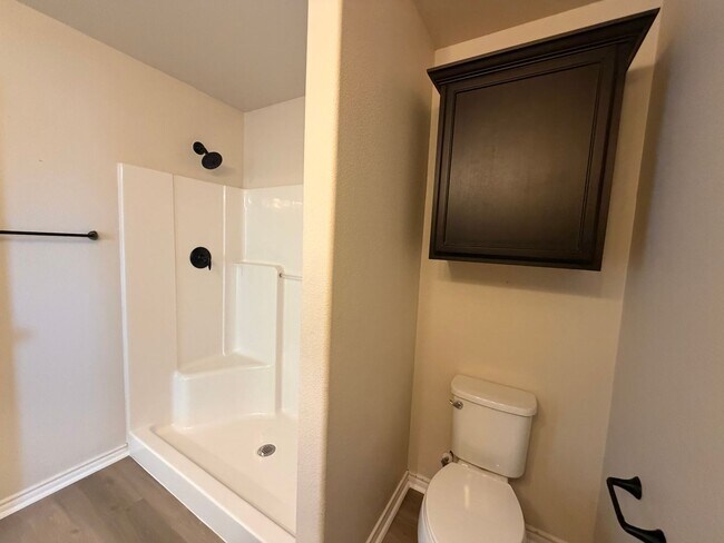 Building Photo - 3/2 in Frenship ISD, available MAY!!!