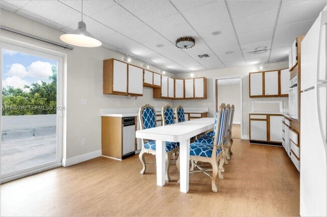 Building Photo - 14820 Naranja Lakes Blvd