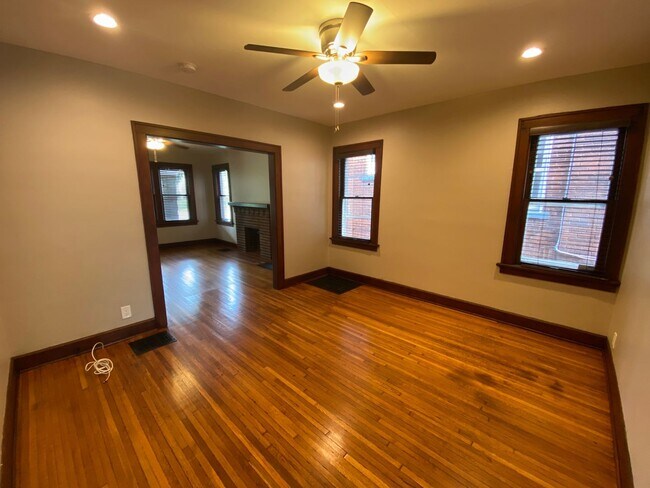 Building Photo - E 15th Ave 431-433 TNB