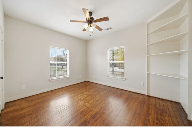 Building Photo - 4602 Ward St