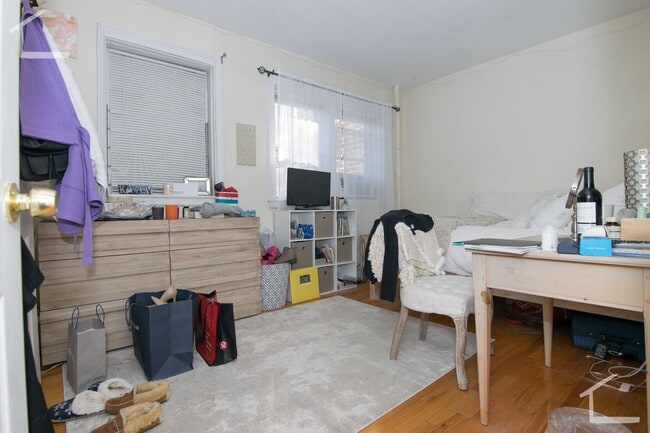Building Photo - 85 Egmont St
