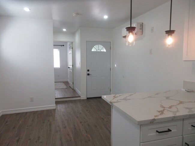 Building Photo - Duggan Property Management, Inc presents, Adorable ADU in Sylmar