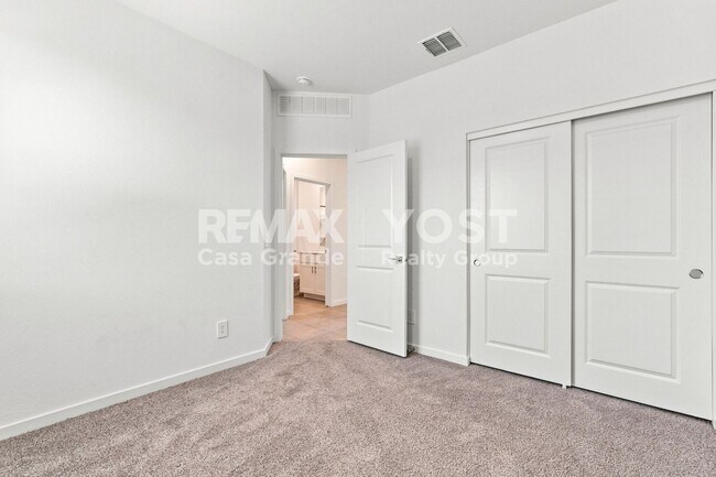 Building Photo - 2689 E Santa Ynez Dr