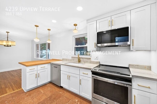 Building Photo - 4239 Upview Ter
