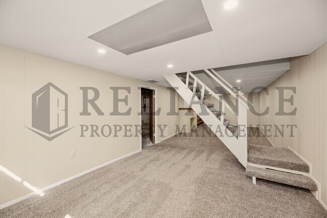 Building Photo - 737 S Lorraine Ave