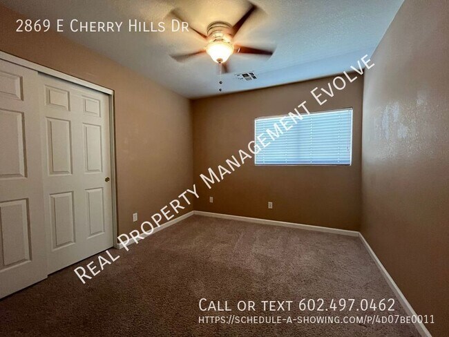 Building Photo - 2869 E Cherry Hills Dr