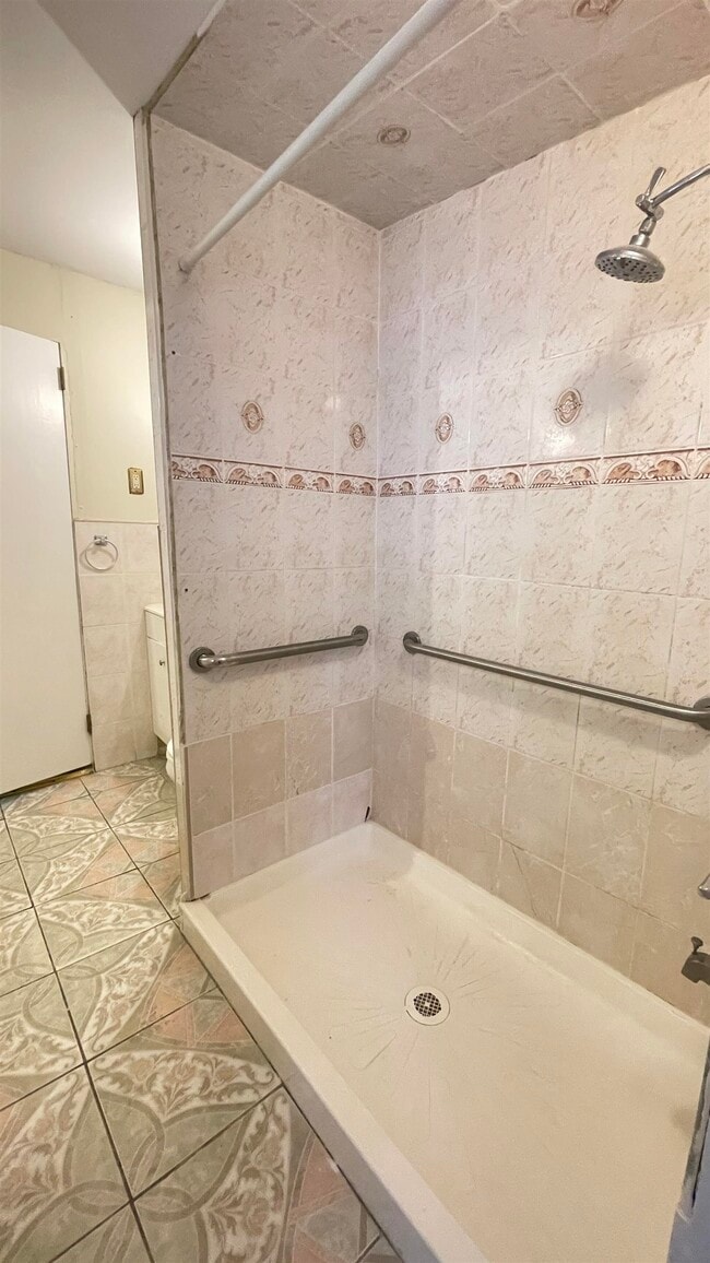 Building Photo - 94 South St